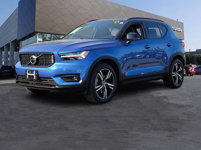 2021 Volvo XC40 R-Design