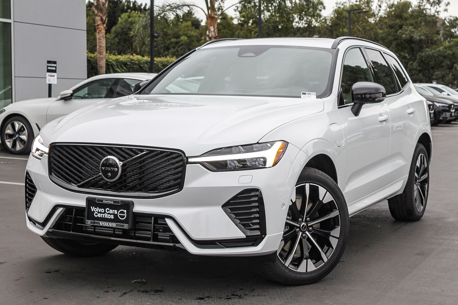 2026 Volvo XC60 Plug-In Hybrid 4D Sport Utility