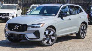 2025 Volvo XC60 Plug-In Hybrid