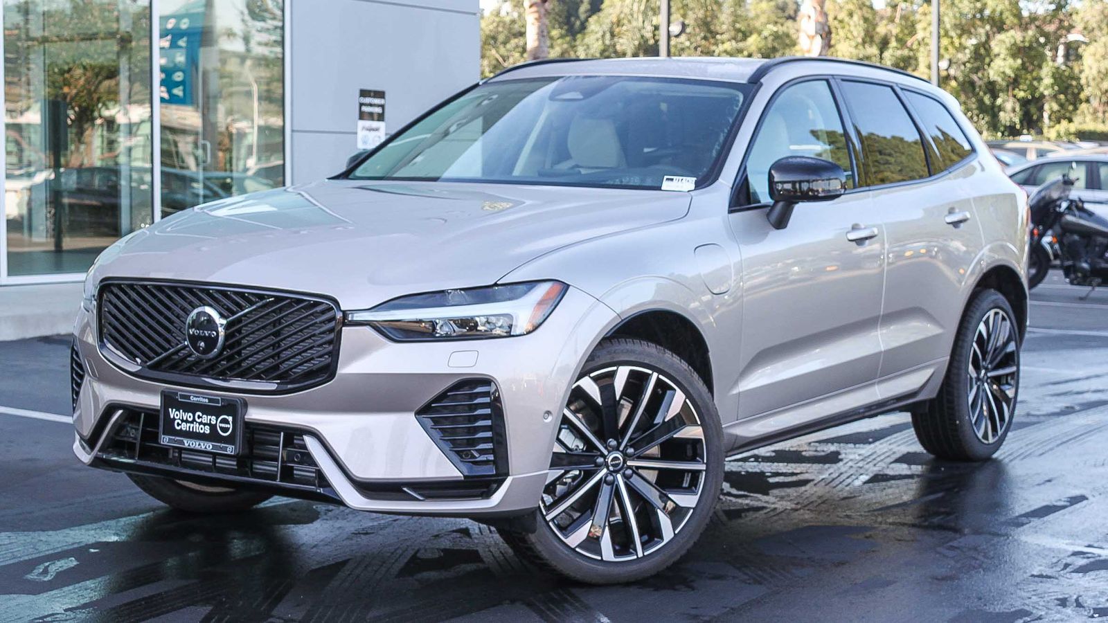 2026 Volvo XC60 Plug-In Hybrid 4D Sport Utility