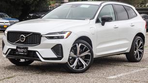 2025 Volvo XC60 Plug-In Hybrid