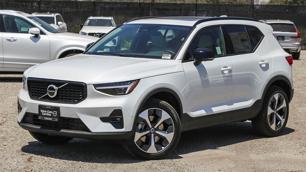2025 Volvo XC40