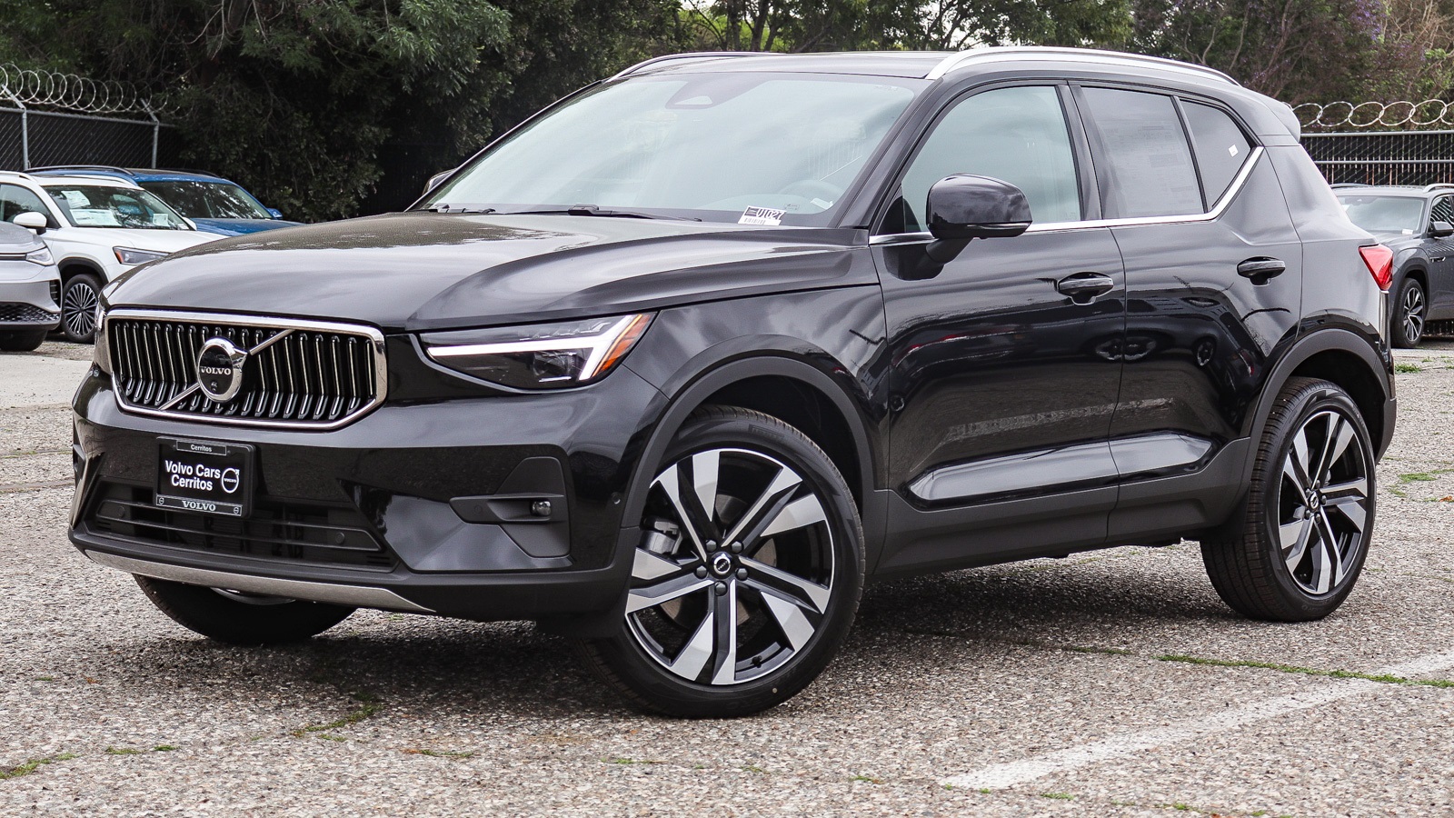 2025 Volvo XC40 4D Sport Utility