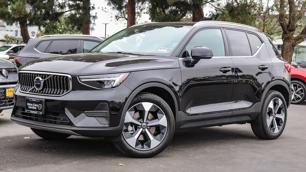 2025 Volvo XC40